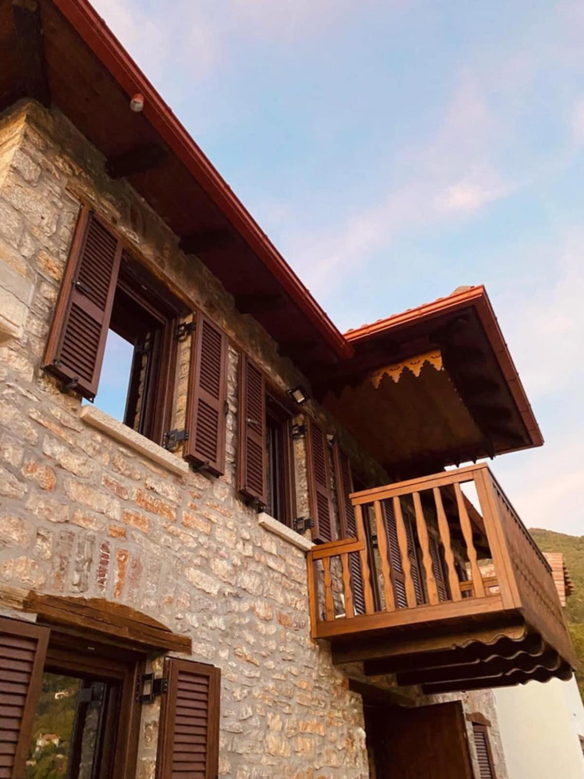 Kalesménon Guesthouse Amalia מראה חיצוני תמונה