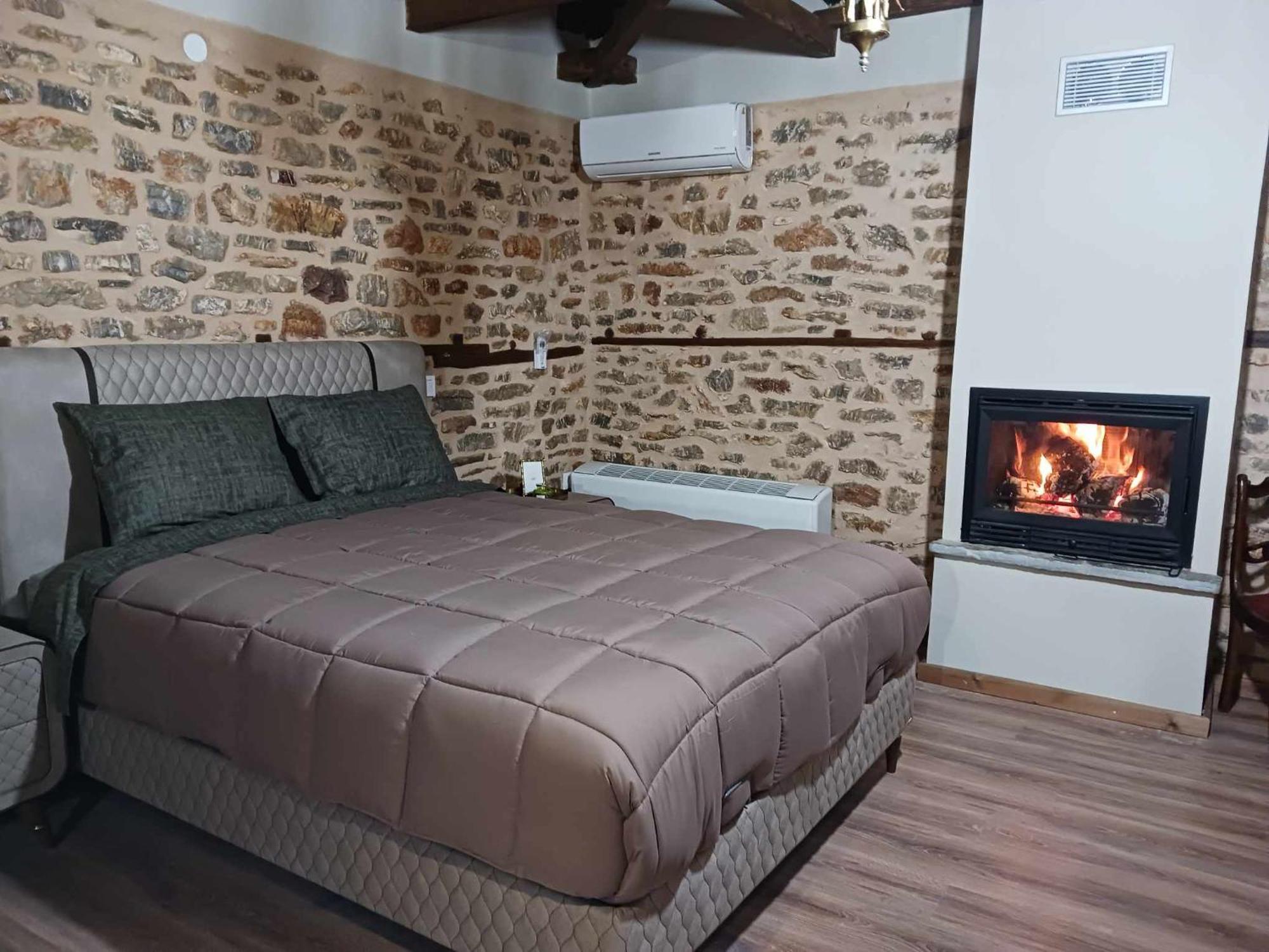 Kalesménon Guesthouse Amalia מראה חיצוני תמונה