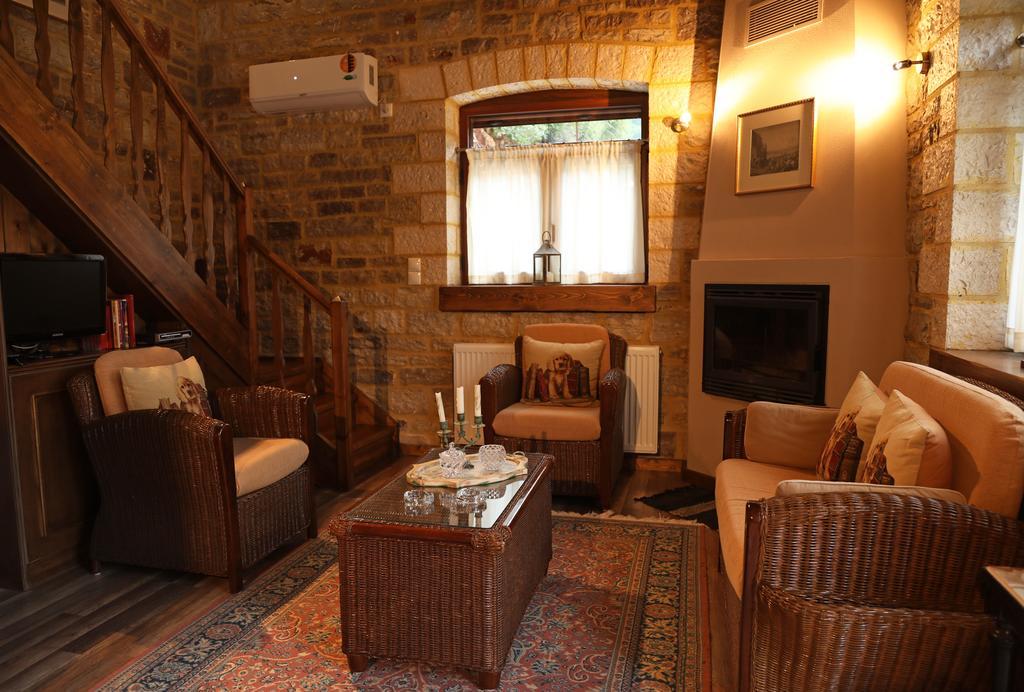 Kalesménon Guesthouse Amalia מראה חיצוני תמונה