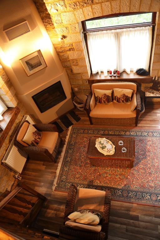 Kalesménon Guesthouse Amalia מראה חיצוני תמונה