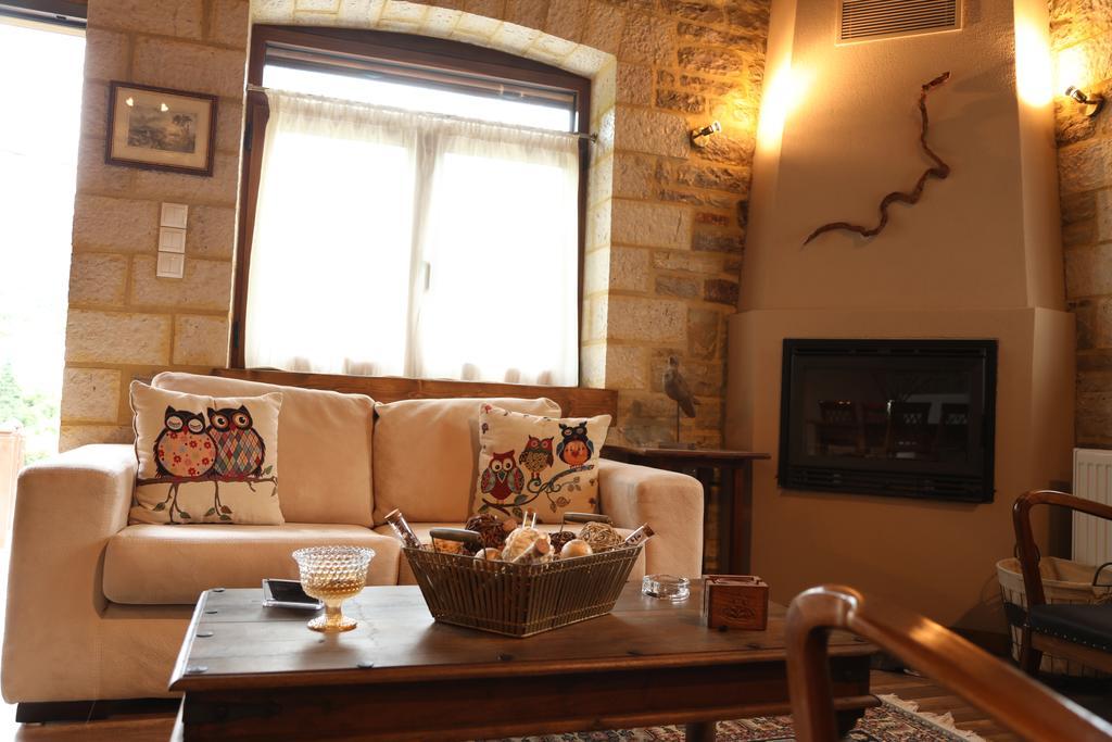 Kalesménon Guesthouse Amalia מראה חיצוני תמונה