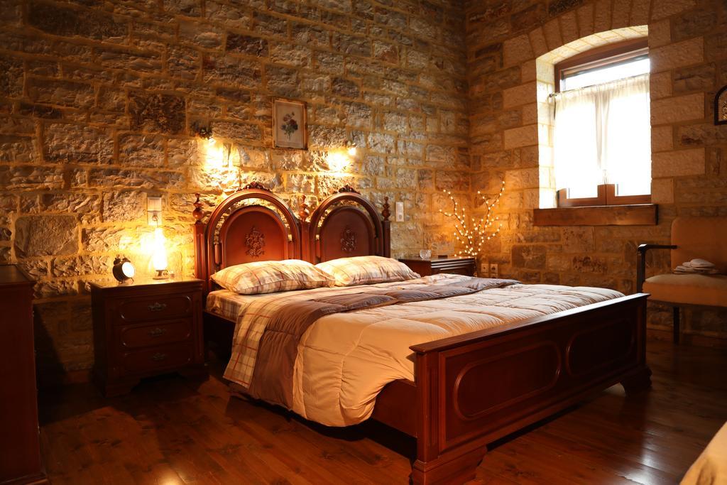 Kalesménon Guesthouse Amalia מראה חיצוני תמונה