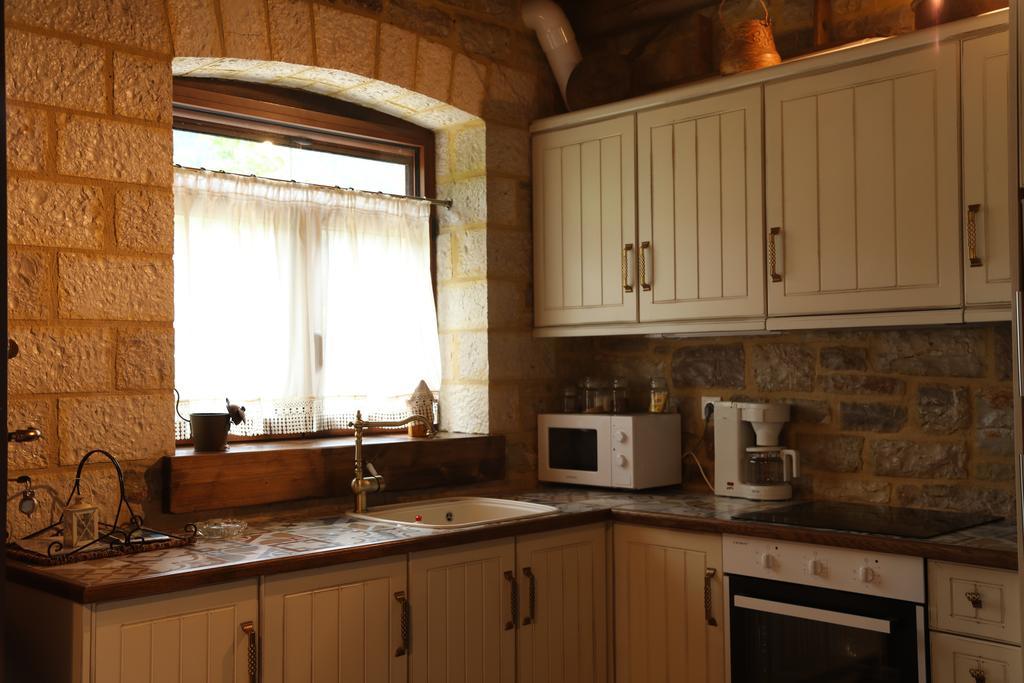 Kalesménon Guesthouse Amalia מראה חיצוני תמונה