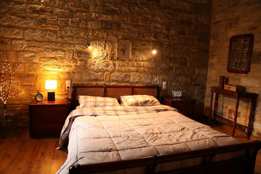 Kalesménon Guesthouse Amalia מראה חיצוני תמונה