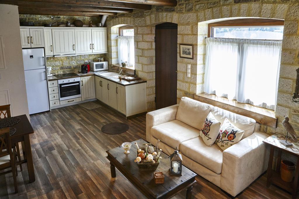 Kalesménon Guesthouse Amalia מראה חיצוני תמונה